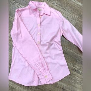 Women’s non-iron fitted button down shirt